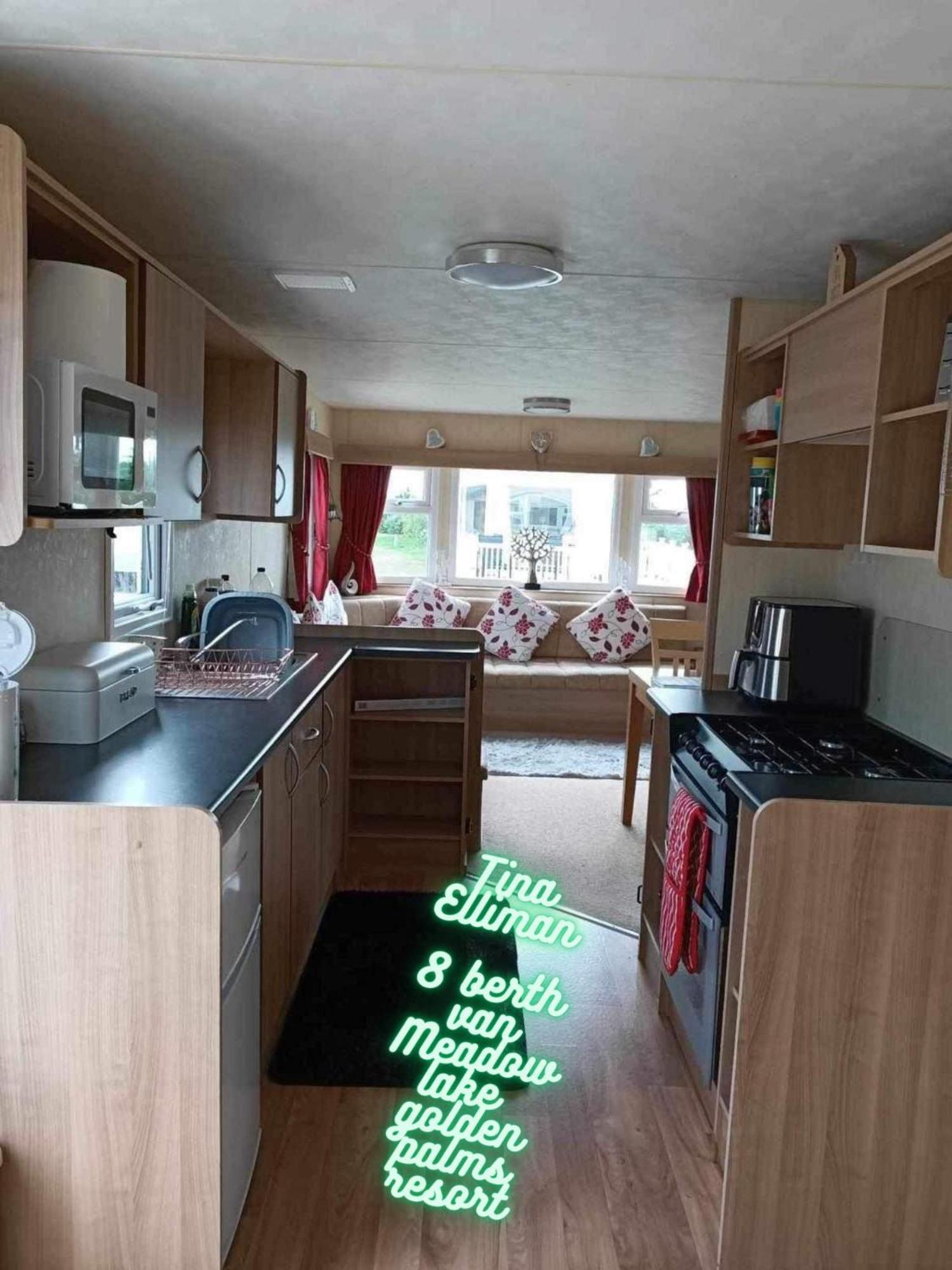 Tina'S Caravan Hire Hotel Chapel Saint Leonards Exterior photo